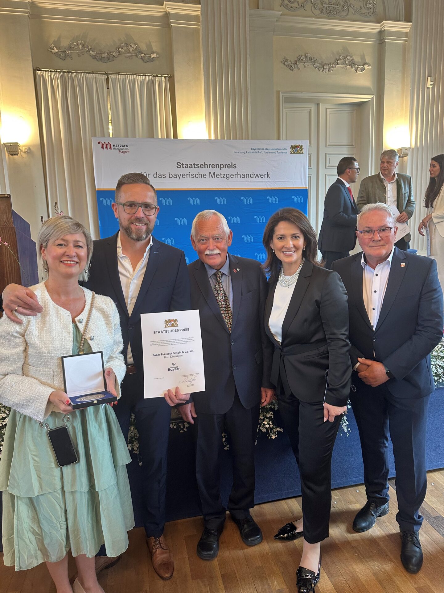 Herzlichen Glückwunsch: Staatsehrenpreis für Metzgerei Faber